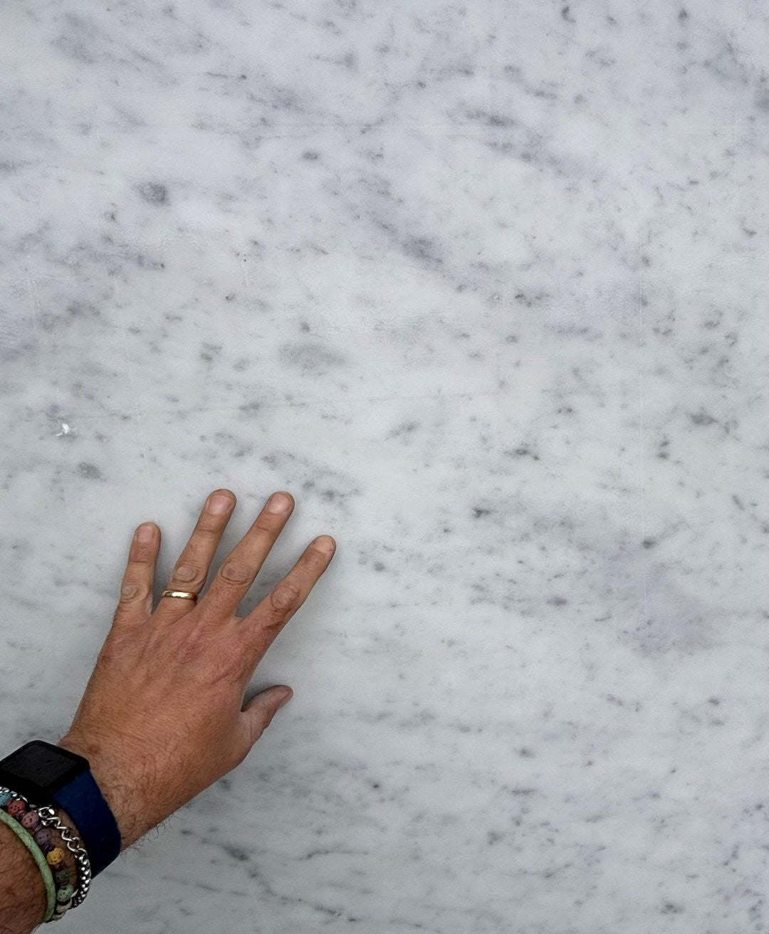 Naturstein Tilmes – Bianco Carrara C Marmor: Edle Fliesen & Naturstein mit feiner grauer Maserung. Ideal für luxuriöse Innenräume. Jetzt Angebot anfragen!

Close Up Foto zu sehen