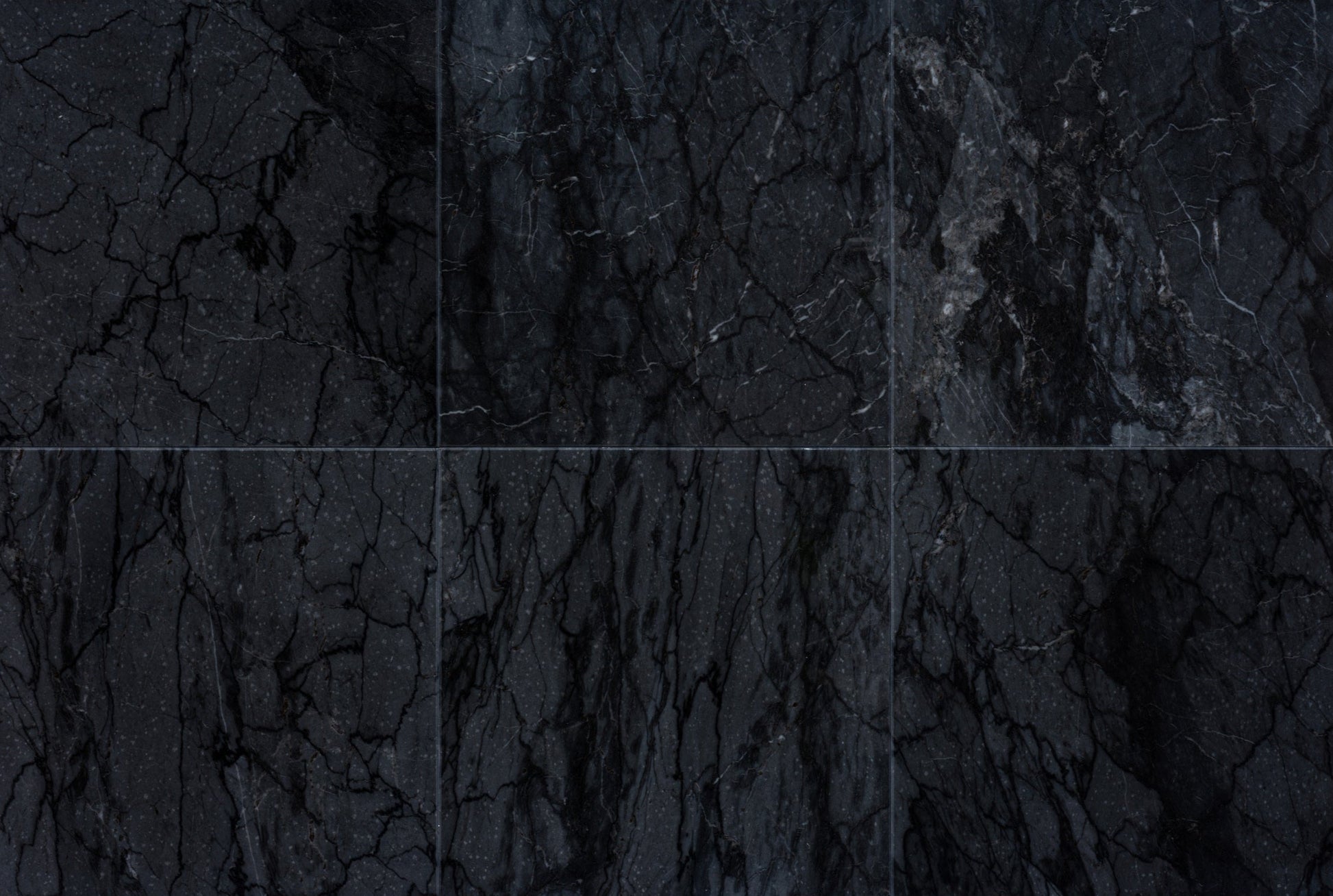 Naturstein Tilmes – Blue di Colonnata Naturstein: Dunkelblaue Eleganz aus Italien für exklusive Innenräume. Jetzt Angebot anfragen!


