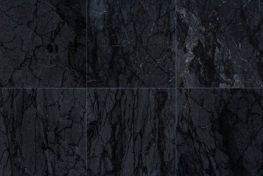Naturstein Tilmes – Blue di Colonnata Naturstein: Dunkelblaue Eleganz aus Italien für exklusive Innenräume. Jetzt Angebot anfragen!

