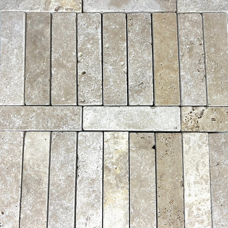 Naturstein Tilmes – Travertin Pflasterklinker Crema 24x12x6 cm: Gesägt, getrommelt, robust, creme-beige, perfekt für Pflasterflächen. 30 Stück pro m².